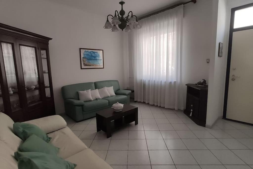 Da Panco E Vera Via Nino Bixio 15 Porto Recanati Esterno foto